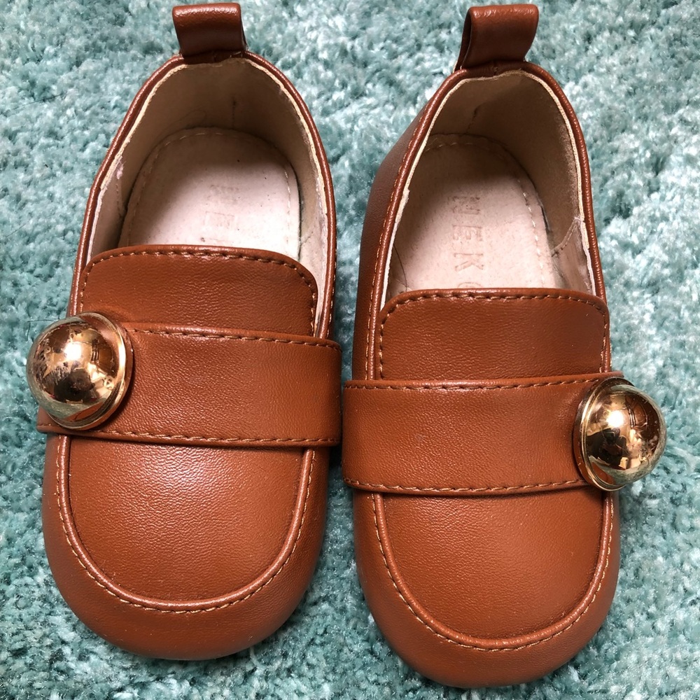 flat shoes